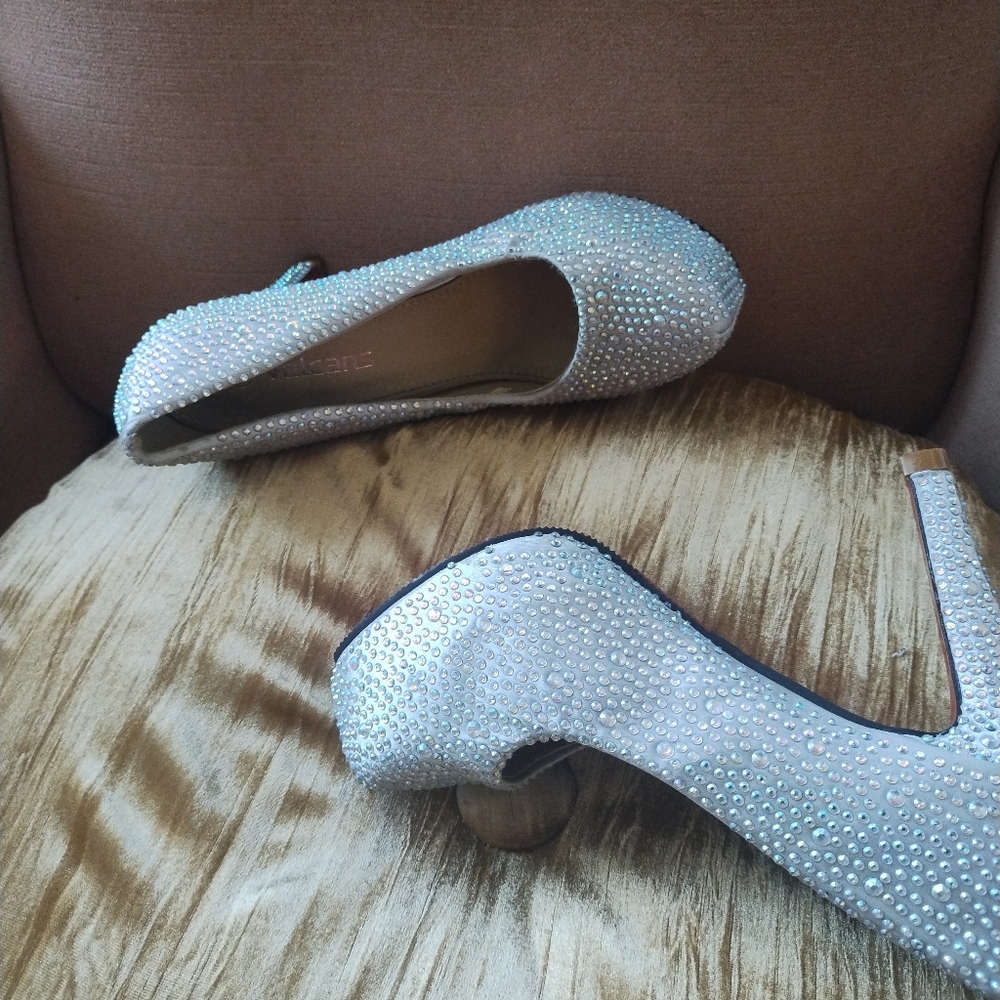 Shoes - Picture 8 of 8